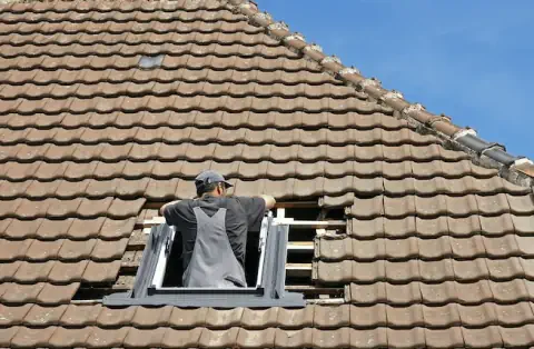 Pose de velux - Voutezac